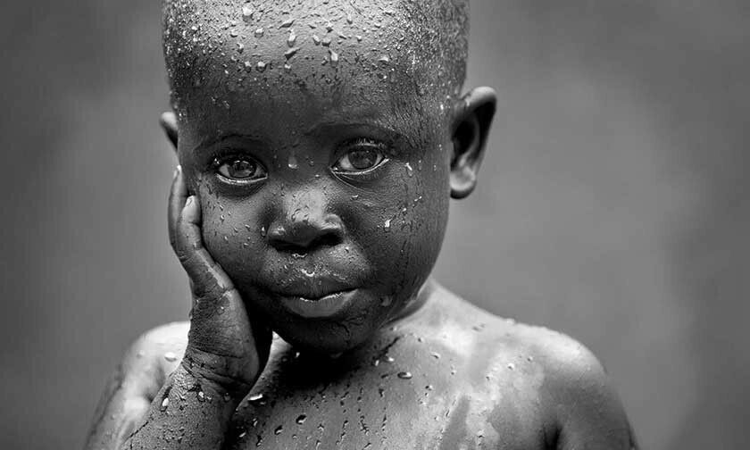 نگاه بارانزده